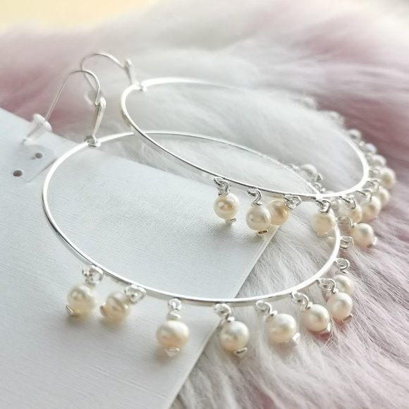 Kendra Scott HILTY Silver Hoop Pearl Earrings - Picture 3 of 3